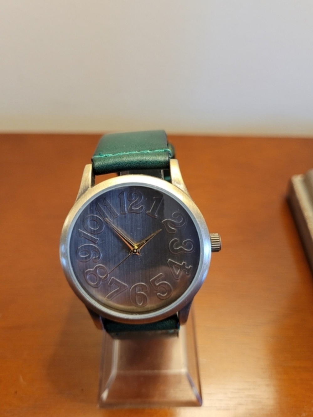 Brand New Green Men's Fashion Watch